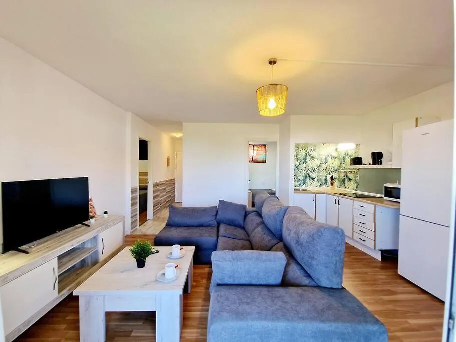 Ground Floor Apt In La Cala contacts